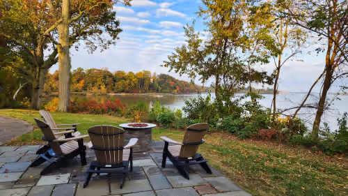 Amazing 432-Acre Waterfront Estate ~ Dock ~ Kayaks ~ Beaches ~ Fire Pit, photo 4
