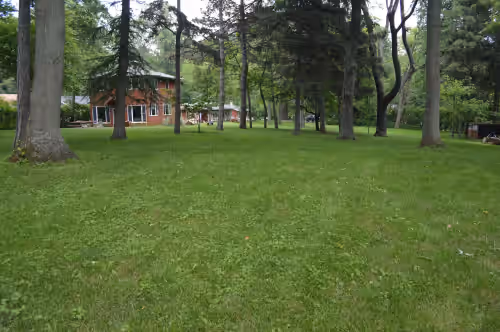*SPRING DISCOUNT!* Right on Lake Michigan! Large 2 acre yard and private beach, photo 4