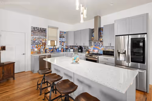 34 Upstream Bachelor Sanctuary 2nd floor kitchen