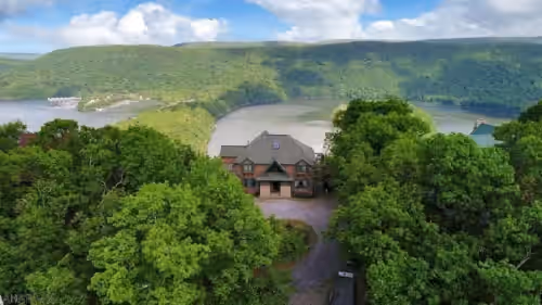 Last minute-900 night! Luxury mountain lake home! Stunning view! Hot Tub & More