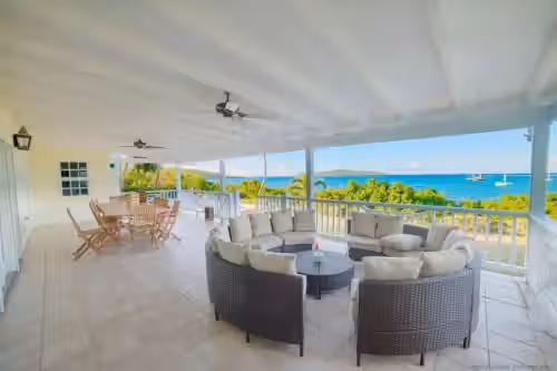 Beach House with a Pool, photo 4