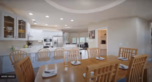Dining at Golf Mansion • 7BR • 12 Beds • Luxe• 7 Golf Courses within 3 Miles