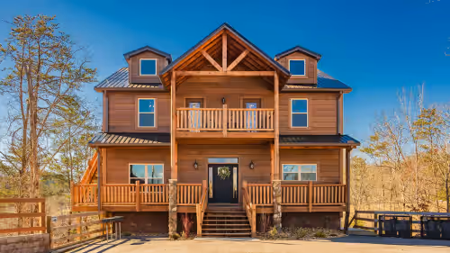 11 Miles to Gatlinburg! Indoor Heated Pool/Theater Room/Hot Tub/ 6 Bedrooms!