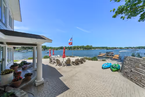 Luxury Lake Home With The Best Patio On The Lake, photo 3