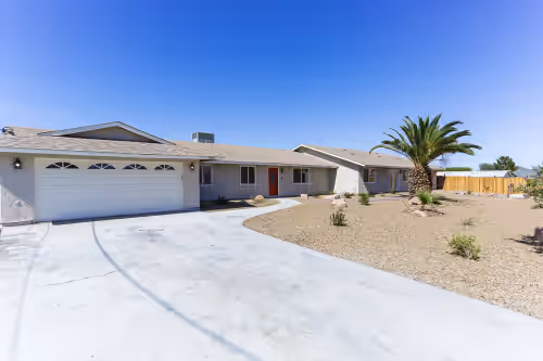 This Home Sleeps 20-26 People Comfortably with Pool and Lots of Extra Amenities