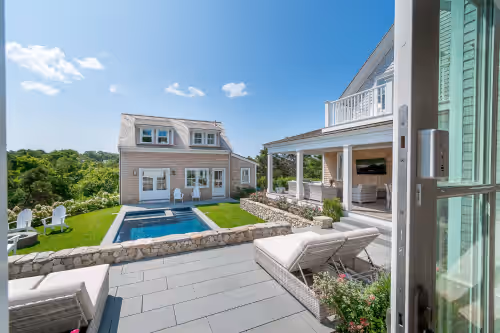 RARE-RENT 2 HOMES ON 1 PROPERTY WALK TO TOWN! 8 BR suites, pool, home theater, photo 2