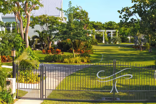 Sea Orchard Retreat: Gated Micro-Resort Near 7 Mile Beach w/Shared Pool & Jacuzzi, photo 3