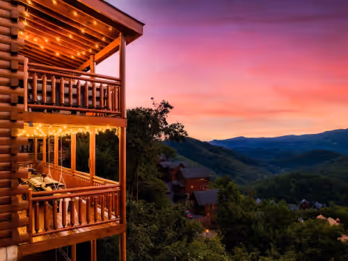 Luxe Retreat @ FireFly Vista~Epic Views~Pvt Pool~Firepit~Sleeps 24!