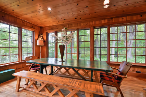 Secluded Nostalgic Lodge, Room for All, Sandy Shore,Teal Lake Hayward, WI