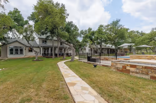 Whispering Oaks Estate and Venue - Inclusive Event Space & Lodging on 55 Acres