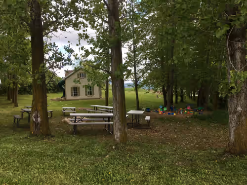 Gorgeous Location, Many Outdoor Activities, Sleeps 49 in Beds + Camping, photo 4