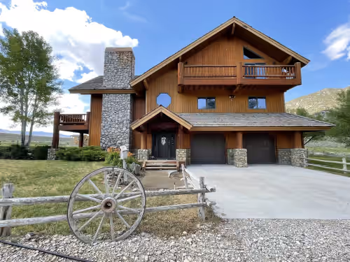 Majestic lodge in the heart of Nevada's Great Basin, photo 3