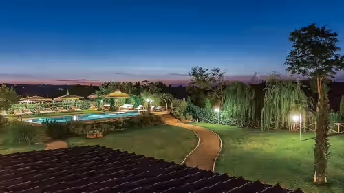 VILLA IRIS LUXURY SAN GIMIGNANO, 6 EN-SUITE BEDROOMS, SWIMMING POOL, SPA, SAUNA, photo 4
