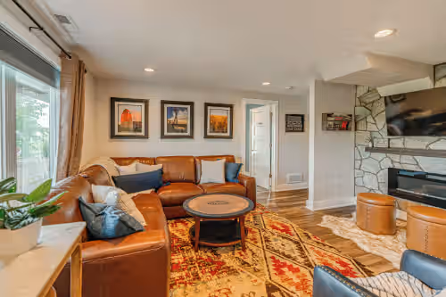 Country Living with Modern Amenities and Hot Tub