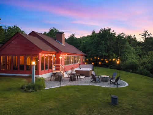 70 acre White Mountain estate - trails, views, privacy