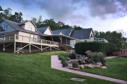 Family-Friendly Lakeside Resort-like Home for Reunions, Retreats & Large Groups, photo 4
