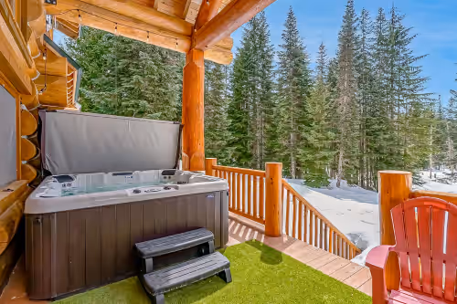 Luxurious 6000-square-foot mountain estate on 10 acres with hot tub & firepit, photo 3