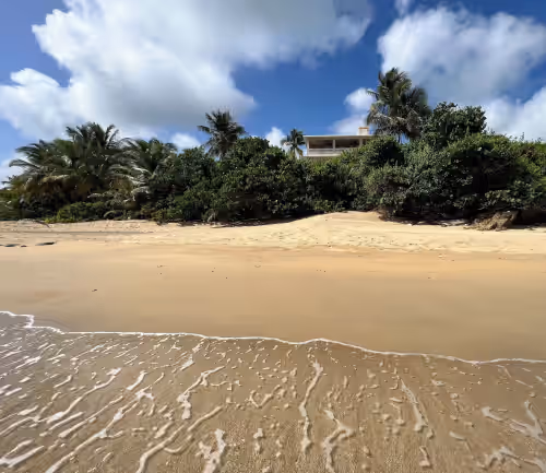 Sands Beachfront Tropical Beach & Pool Experience!