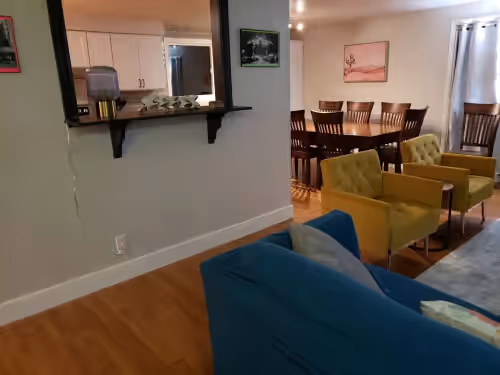 Close to Downtown Reno, easy drive to Tahoe, spacious house overlooking Reno, photo 3
