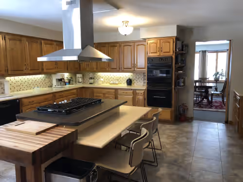 Beautiful Home with 9 Bedrooms, 7 bathrooms, 2 Cabins, 18 Hole Disc Golf Course, photo 4