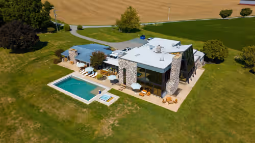 Stunning 9-Bedroom Villa on the Chesapeake Bay: Pool, Hot Tub, Boat Dock & Sauna