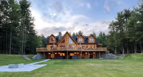 Grand Peaks Lodge, Ultimate Log Luxury, Stunning Views, Hot Tub & Sauna, EV Charger, 3D Tour