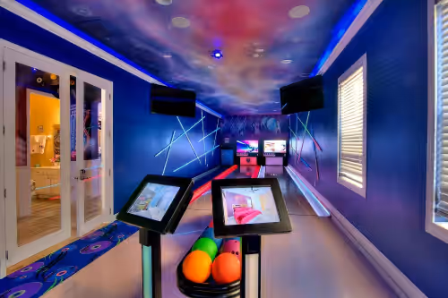 56 Bedroom Bowling Villas, Sleep 150, photo 2