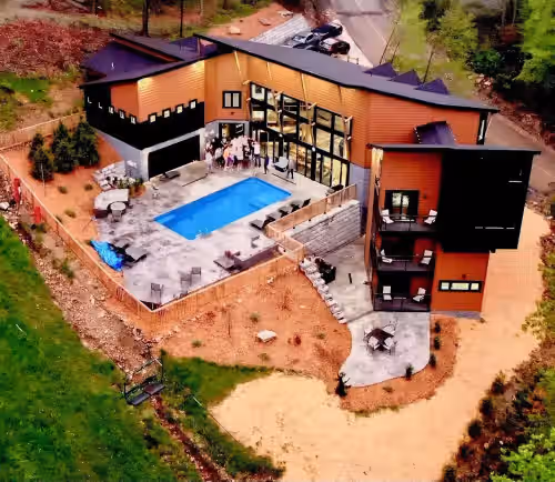 Luxury House private pool & Indoor Basketball court/Movie theater, photo 2