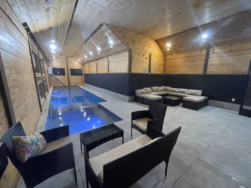 Private indoor pool Spacious Upgraded Lake Cabin. Perfect for Family Gatherings, photo 4