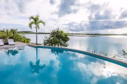 ENDLESS BLUE VILLA -WATER FRONT
